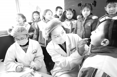 兒科醫(yī)師缺口20萬，誰來給孩子看病？