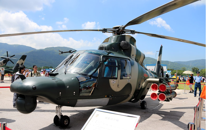 高清：駐港部隊(duì)舉行“軍營開放日”活動