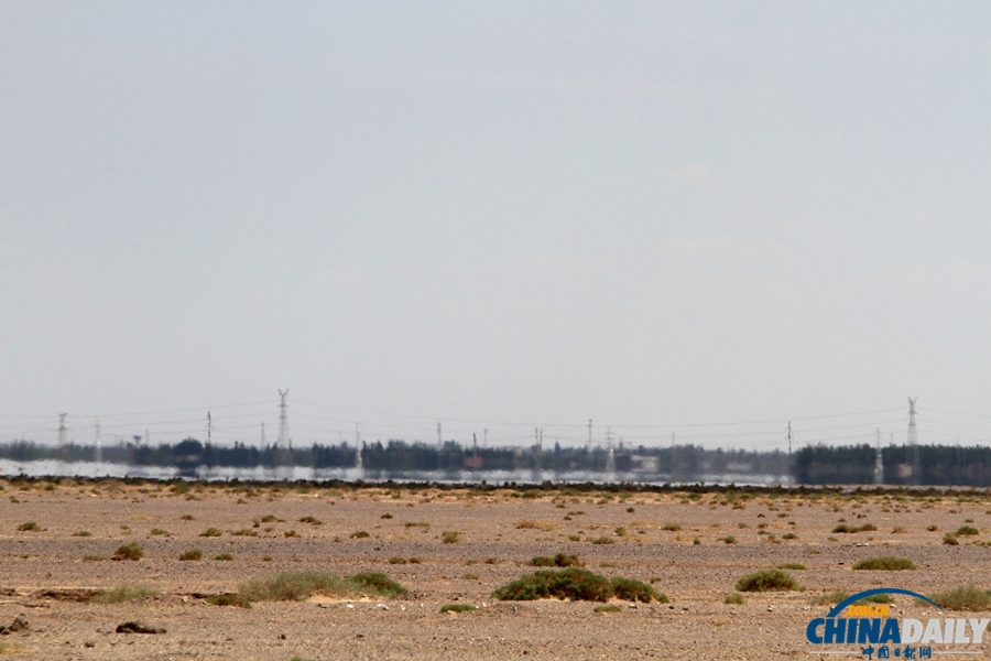 哈密：高溫炙烤 戈壁驚現“海滋”奇觀