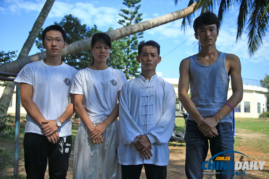 海南驚現椰子樹上練武功“神人”