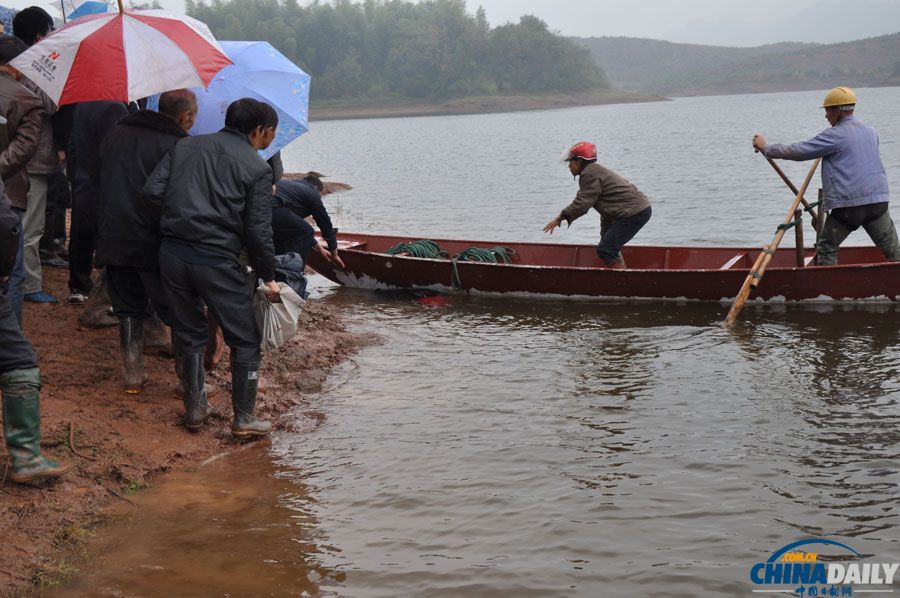 湖南桃源一接親船遇強(qiáng)陣風(fēng)沉沒3死3失蹤