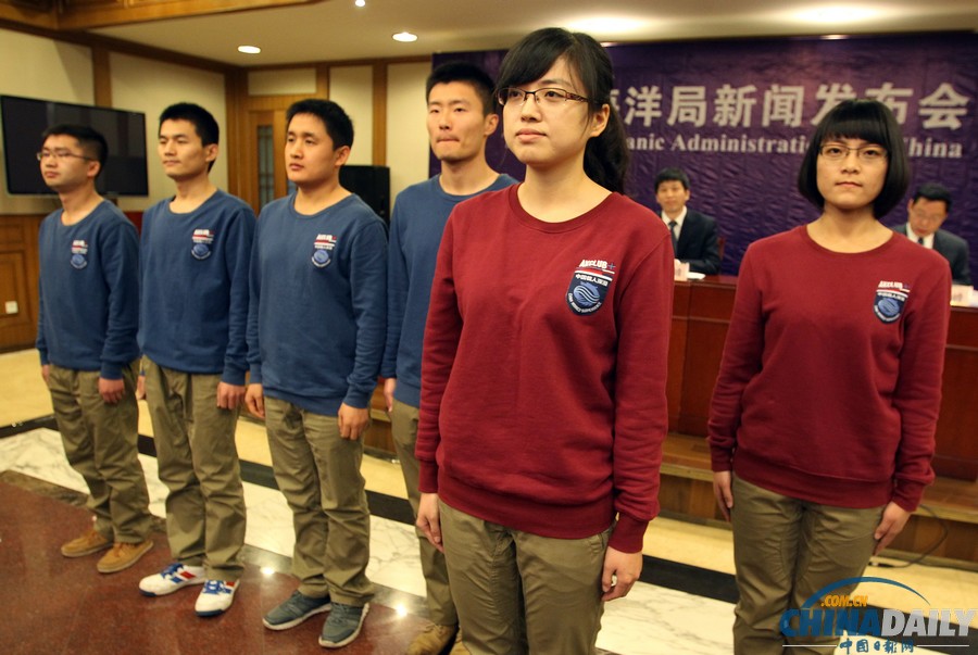 第二批六名潛航員學員正式亮相 包括2名女性