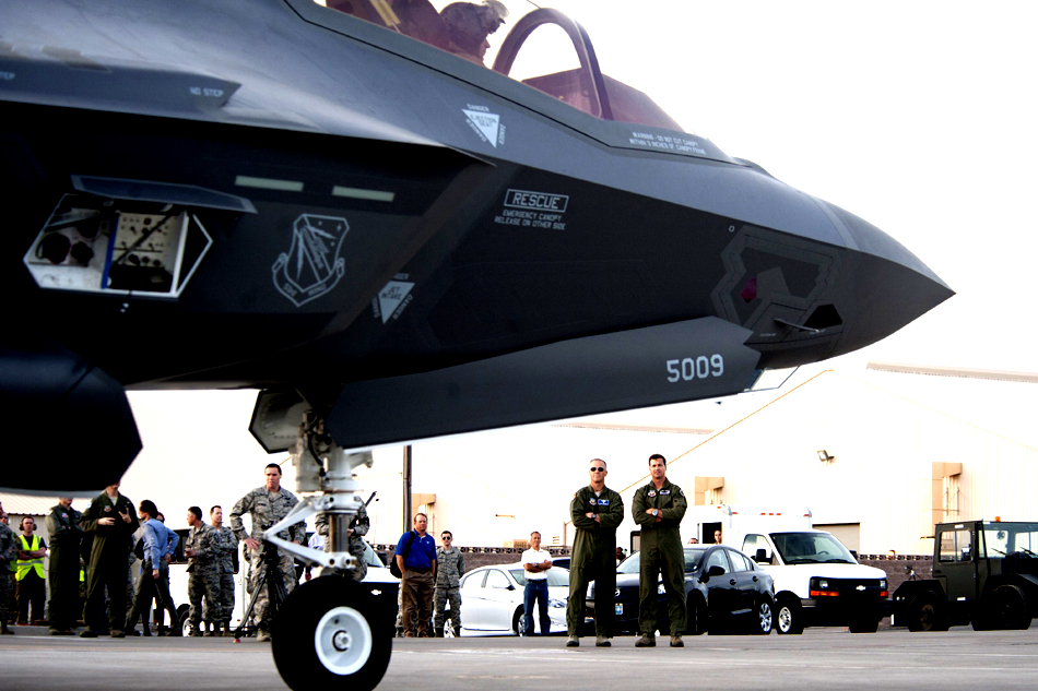 中國作戰(zhàn)飛機(jī)超日俄 排名世界第二僅次于美軍