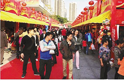 辦年貨:港人北上“只逛不買” 深圳客南下掃貨