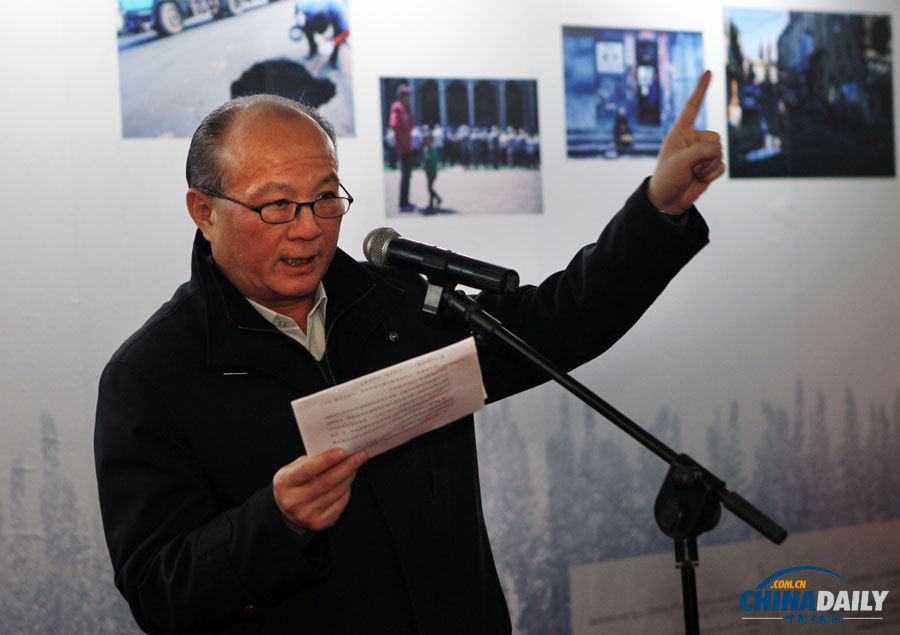 “王文瀾與北影學(xué)生的影像對(duì)話”攝影展在京開幕