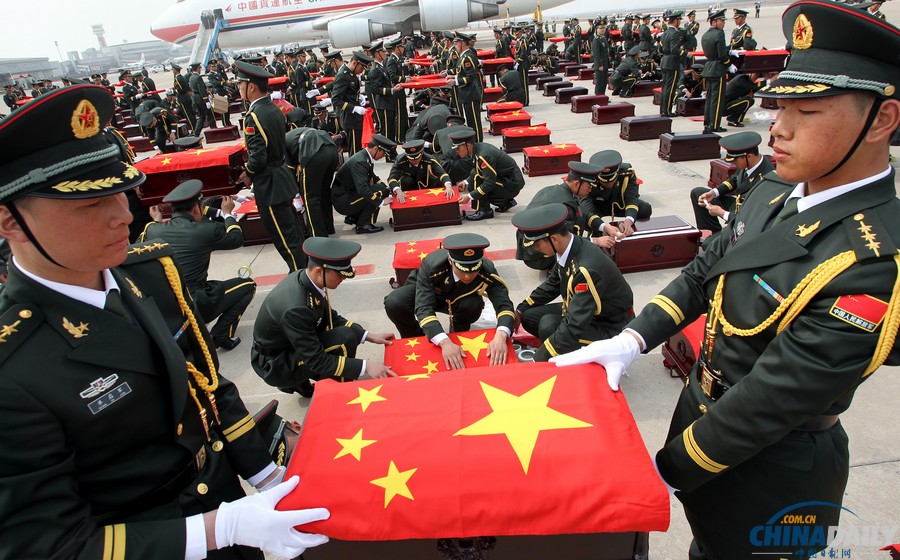 437具志愿軍烈士遺骸回國 將安放于抗美援朝烈士陵園