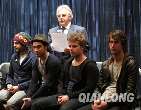 四國樂隊唱響“新法語香頌”