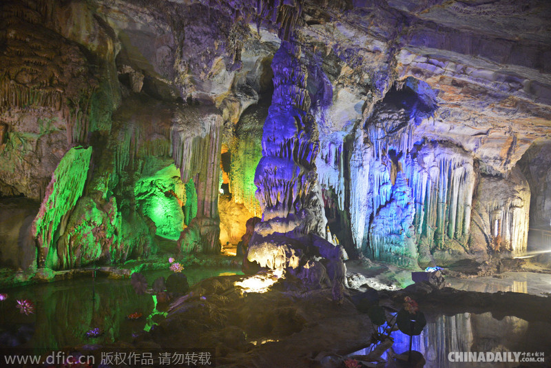 中國房山世界地質(zhì)公園-房山“石花洞” 色彩繽紛美哉