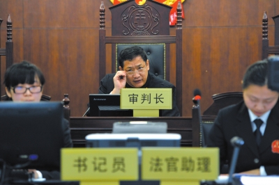 四中院開審第一案原告撤訴迅速離場