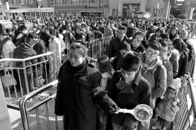 鐵路客流高位運行