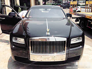 重慶網友發帖重金尋找一勞斯萊斯 車主或借錢后跑路