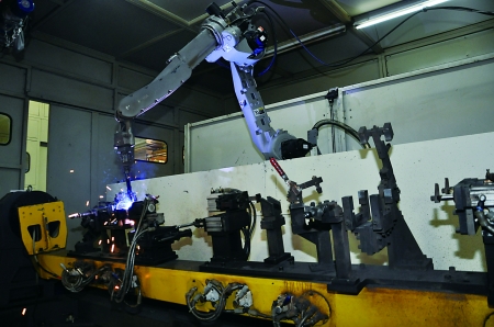 重慶渝北智能“芯” 小孩走失發(fā)警報(bào) 車輛違章繳罰款