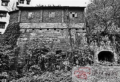 當(dāng)年挺進(jìn)報的印刷機(jī)現(xiàn)身重慶南岸 帶你走進(jìn)陳然故居