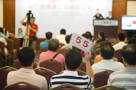 首次世博資產拍賣會成交162萬 13艘船全部拍出