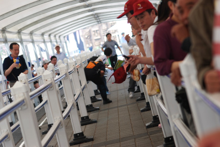 走讀世博：世博園中的沒(méi)頭腦與不高興