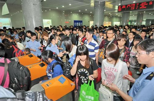 福建迎來返程客流高峰