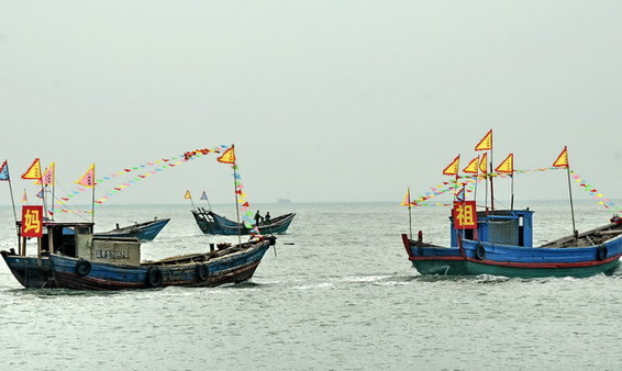 福建莆田：海峽兩岸萬人海上祭媽祖