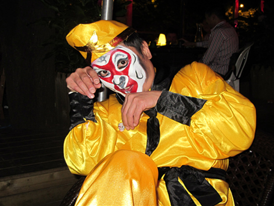 福州：萬圣節吸引眾多外籍人士狂歡