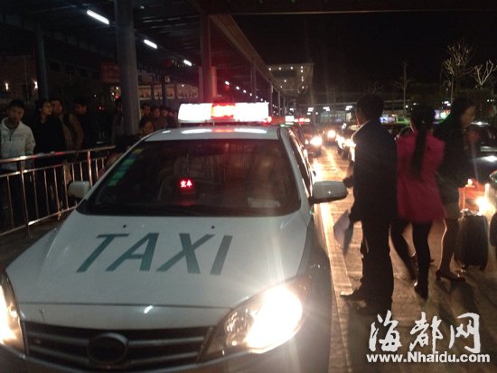 福州火車站“運管叔叔”：絕不滯留一名旅客