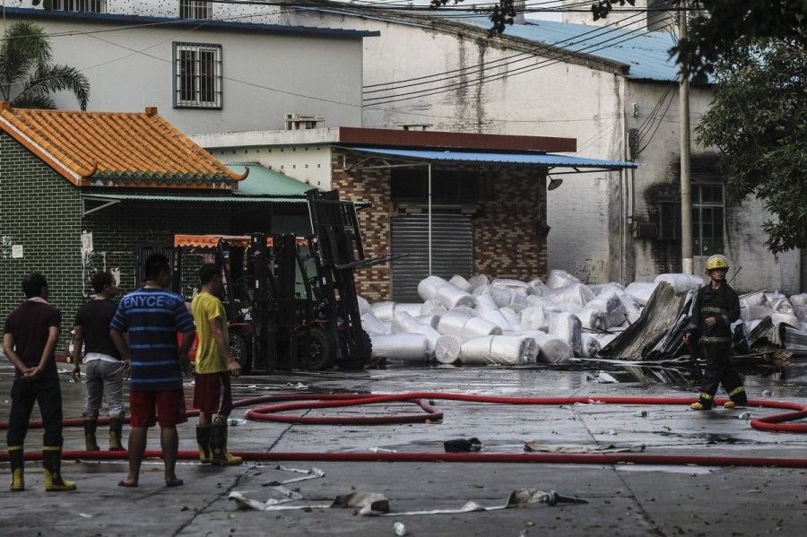 廣東佛山順豐倉(cāng)庫(kù)“雙十一”著火