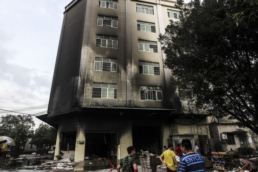 廣東佛山順豐倉(cāng)庫(kù)“雙十一”著火