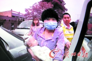 廣州交警上演真實(shí)版