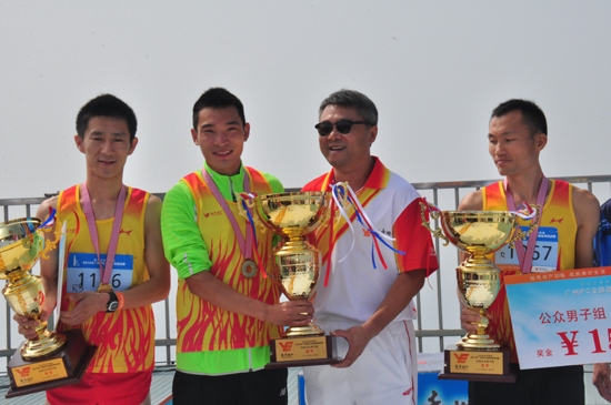 13分54秒！奧運(yùn)選手勇奪廣州IFC登高賽冠軍