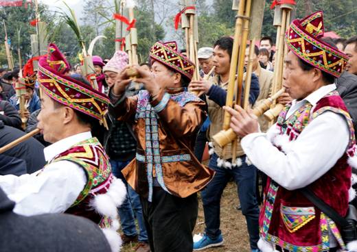 古龍十六坡會在廣西融水舉行