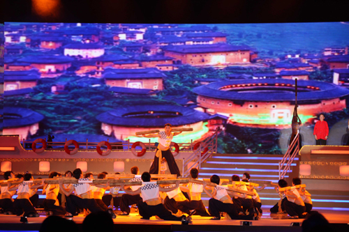 兩岸明星獻(xiàn)藝“中華情·海峽緣”綜藝晚會