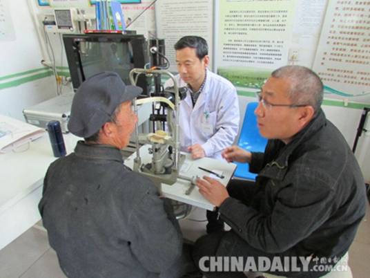 河北省四院眼科攜手公益組織再次深入鄉(xiāng)村義診