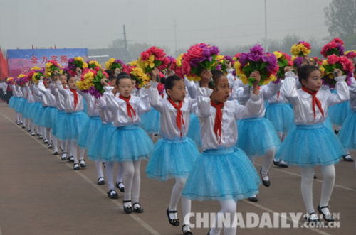 唐山遷安2016年中小學(xué)生春季田徑運(yùn)動(dòng)會(huì)開(kāi)幕