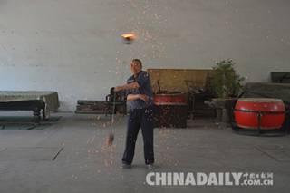 石家莊市非遺項(xiàng)目“火流星”或面臨失傳 后起之秀僅三人