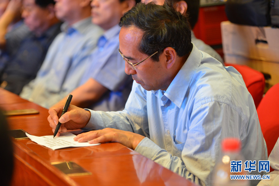 “太行山作證”李保國先進事跡報告會在石家莊舉行