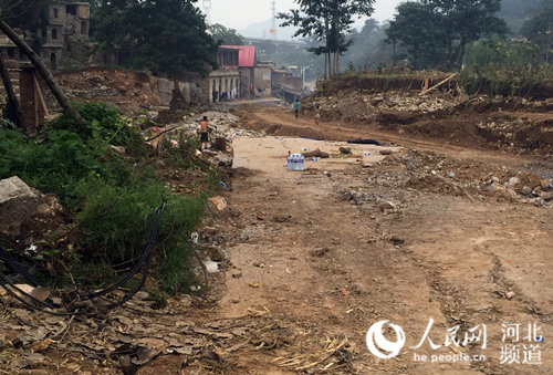 河北井陘縣2000余村民災后自救 72小時打通生命通道