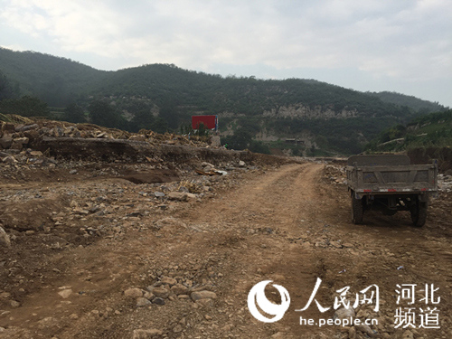 河北井陘縣2000余村民災后自救 72小時打通生命通道