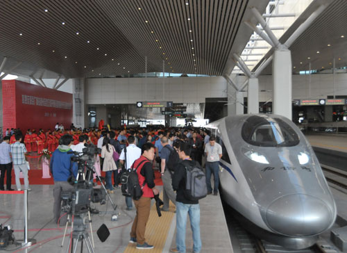 京廣高鐵鄭州至武漢段今日正式通車運(yùn)營