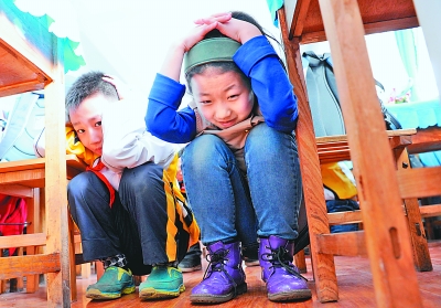 防震演練進(jìn)校園