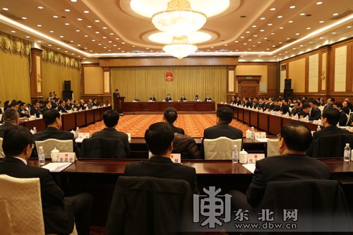 省十二屆人大四次會議主席團28日下午舉行第二次會議