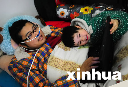 “癌癥爸爸”30萬字“網絡家書”傳遞愛與堅強