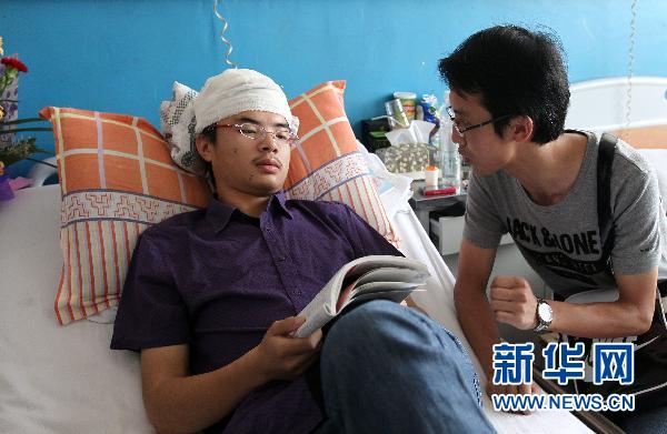 湖北竹溪一考生重大車禍蘇醒后堅持赴考（圖）