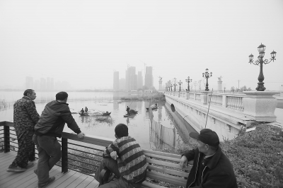 市民追問四環線能否繞開一個湖帶動一座城