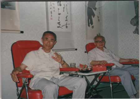 江牧岳在家接待華林