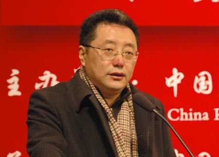 “投資大佬”王功權(quán)深夜宣布“為愛私奔” 引轟動(圖)