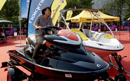 中國(guó)明年或成全球最大奢侈品消費(fèi)國(guó)（圖）