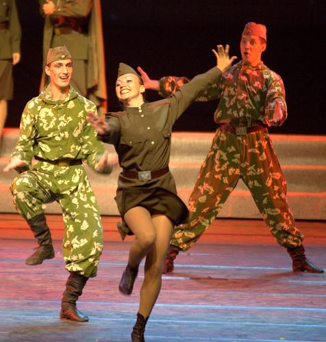 俄羅斯“紅色經典”再現“北國春城”