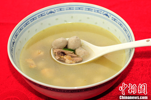 組圖：品味周莊萬三家宴“八大碗”