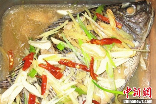 組圖：品味周莊萬(wàn)三家宴“八大碗”