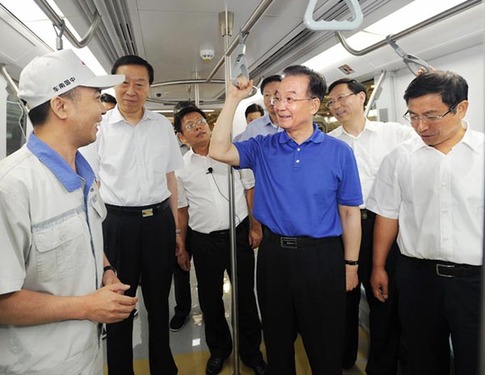 努力實(shí)現(xiàn)經(jīng)濟(jì)平穩(wěn)較快發(fā)展——溫家寶在江蘇調(diào)研