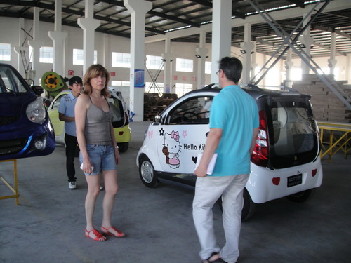 綠色節(jié)能舒適實(shí)惠 凱撒電動(dòng)轎車備受青睞