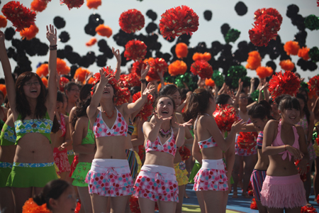 3090名比基尼美女驚現葫蘆島 刷新世界吉尼斯紀錄